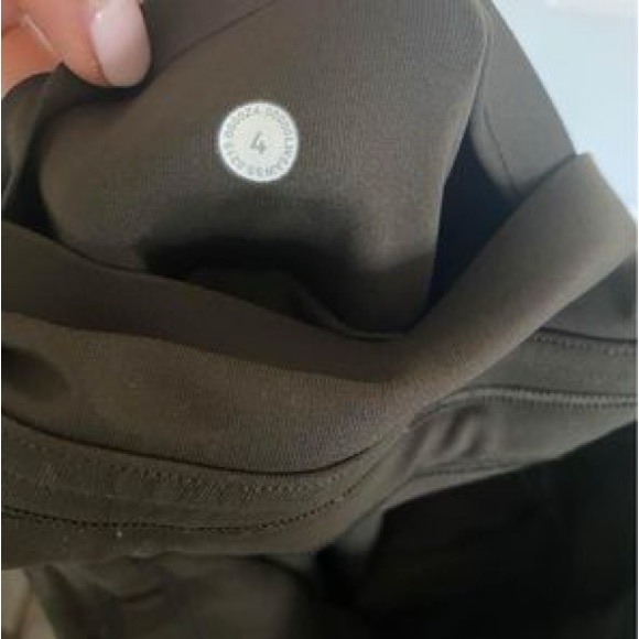 Fast and free Lululemon cropped leggings - Picture 5 of 5